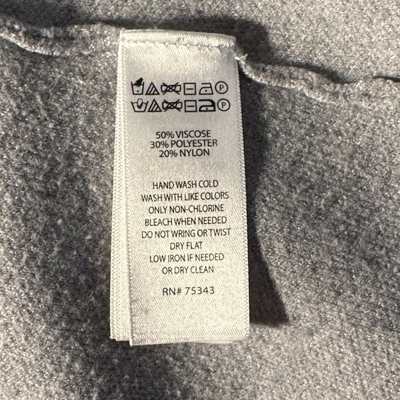 Women's M Tahari Pullover Sweater Gray White Striped Cuffs Warm Heavy - Picture 7 of 7